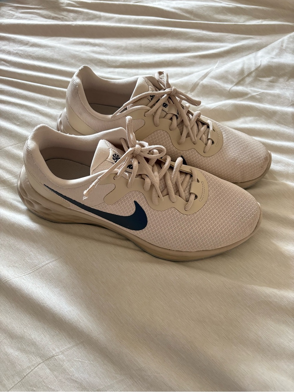 Men’s Nike Lightweight Shoes in Tan with Swoosh
